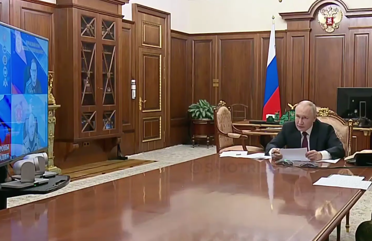 Путін наказав своїм військам воювати й надалі "для виконання завдань СВО" Путін наказав своїм військам воювати й надалі "для виконання завдань СВО"